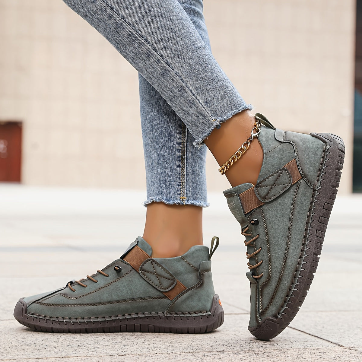 Andrea Casual Lace-Up Platform Sneakers